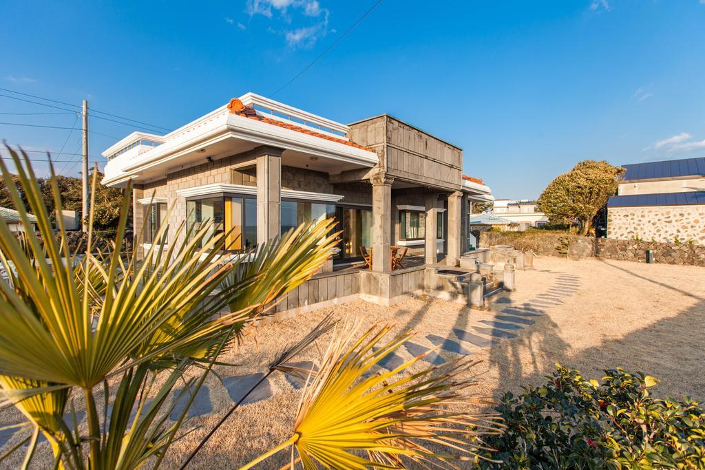 We & Me Villa Seogwipo Exterior photo